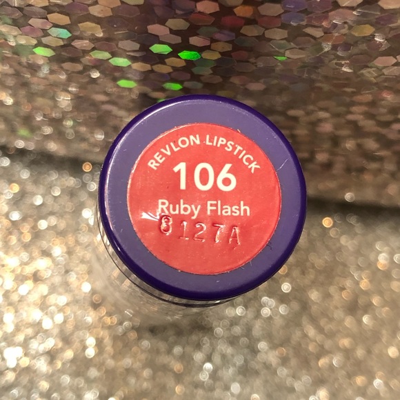 BN-Still Sealed! Revlon Lipstick in Ruby Flash - Picture 1 of 3